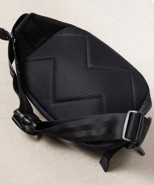 MAKAVELIC(マキャベリック)の「★MAKAVELIC★JADE E.P. WAIST BAG EVOLUTION(ボディバッグ/ウエストポーチ・メンズ・ブラック・FREE)」の9枚目の写真