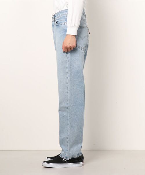 Levi's（リーバイス）の「STAY LOOSE DENIM SERVICE LIGHT（デニムパンツ・メンズ・ライトインディゴブルー・W28 L32/W29 L32/W30 L32/W31 L32/W32 L32/W33 L32/W34 L32/W36 L32）」の3枚目の写真