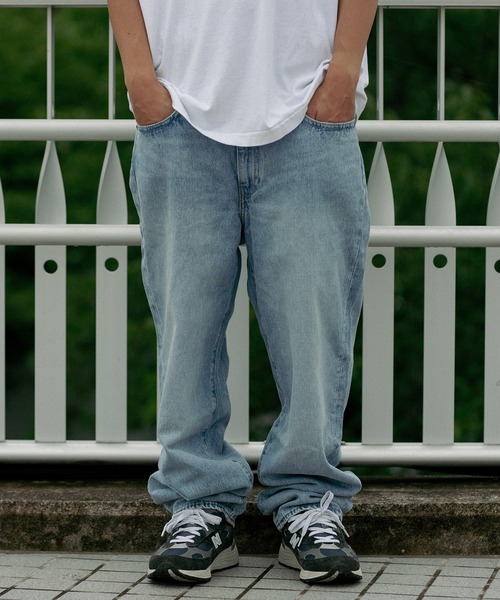 Levi's（リーバイス）の「STAY LOOSE DENIM SERVICE LIGHT（デニムパンツ・メンズ・ライトインディゴブルー・W28 L32/W29 L32/W30 L32/W31 L32/W32 L32/W33 L32/W34 L32/W36 L32）」の4枚目の写真