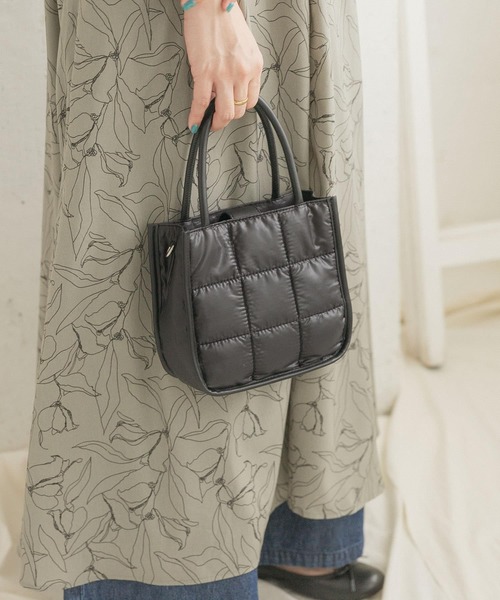 ITEMS URBANRESEARCH（アイテムズ アーバンリサーチ）の「キルティングバッグ（ショルダーバッグ・レディース・オリーブ/ブラック・-）」の2枚目の写真