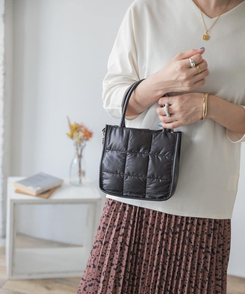 ITEMS URBANRESEARCH（アイテムズ アーバンリサーチ）の「キルティングバッグ（ショルダーバッグ・レディース・オリーブ/ブラック・-）」の5枚目の写真