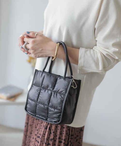 ITEMS URBANRESEARCH（アイテムズ アーバンリサーチ）の「キルティングバッグ（ショルダーバッグ・レディース・オリーブ/ブラック・-）」の6枚目の写真