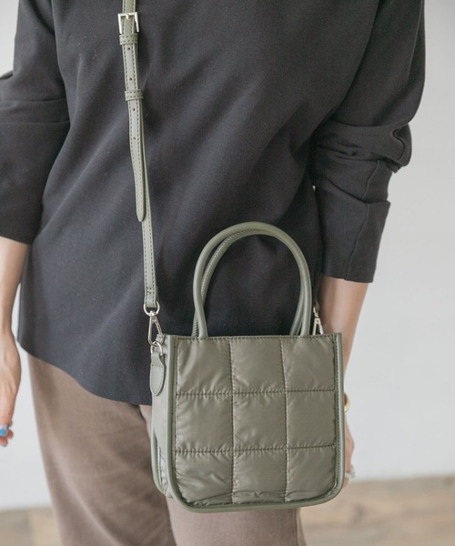 ITEMS URBANRESEARCH（アイテムズ アーバンリサーチ）の「キルティングバッグ（ショルダーバッグ・レディース・オリーブ/ブラック・-）」の7枚目の写真