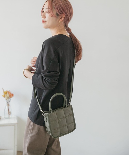 ITEMS URBANRESEARCH（アイテムズ アーバンリサーチ）の「キルティングバッグ（ショルダーバッグ・レディース・オリーブ/ブラック・-）」の9枚目の写真