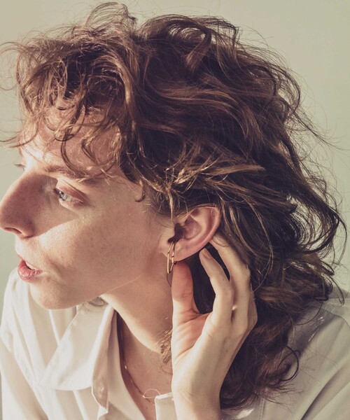 and cloud（アンドクラウド）の「Double Line Earcuff（イヤーカフ・レディース・シルバー/ブラック/イエローゴールド・FREE）」の14枚目の写真