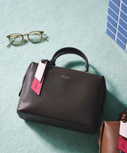 & chouette(アンドシュエット)の「ハンドル・ショルダー付き2wayバッグ(ボストンバッグ・レディース・ダークブラウン/ブラウン/オフホワイト/ピンク・FREE)」の2枚目の写真