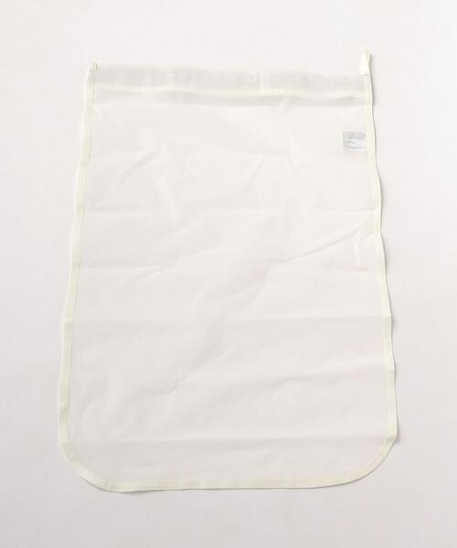 green label relaxing（グリーンレーベルリラクシング）の「＜patagonia(パタゴニア)＞ 49 Guppy friend バッグ（その他小物・レディース・ホワイト・FREE）」の2枚目の写真