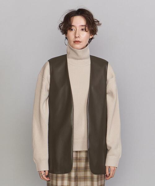 BEAUTY&YOUTH UNITED ARROWS（ビューティーアンドユースユナイテッドアローズ）の「BY フェイクレザー Vネックベスト（ベスト・レディース・ダークブラウン/クリーム・FREE）」の3枚目の写真