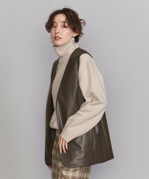 BEAUTY&YOUTH UNITED ARROWS（ビューティーアンドユースユナイテッドアローズ）の「BY フェイクレザー Vネックベスト（ベスト・レディース・ダークブラウン/クリーム・FREE）」の6枚目の写真