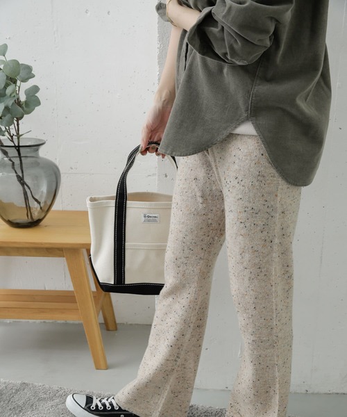 URBAN RESEARCH DOORS(アーバンリサーチドアーズ)の「ネップニットパンツ(その他パンツ・レディース・ベージュ/グレー・38/36)」の11枚目の写真