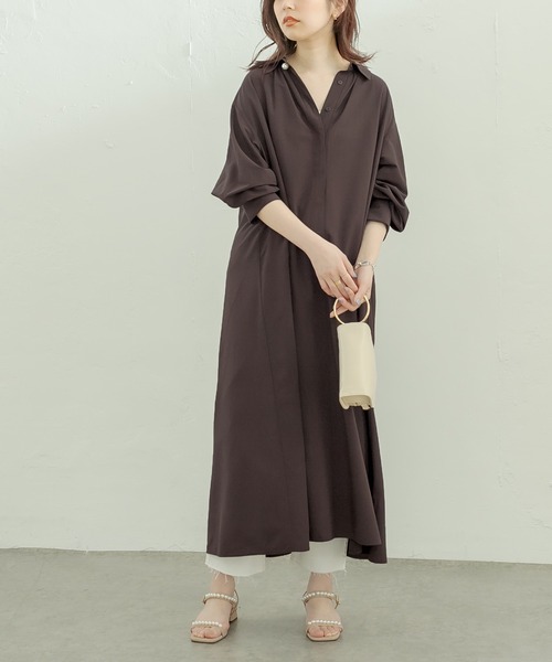 natural couture（ナチュラルクチュール）の「【WEB限定】osonoポイントパール釦ワンピース（ワンピース・レディース・パープル/ブラウン/グレー/オフホワイト/カーキ/ストライプ・FREE）」の4枚目の写真