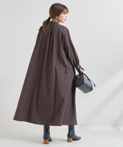 natural couture（ナチュラルクチュール）の「【WEB限定】osonoポイントパール釦ワンピース（ワンピース・レディース・パープル/ブラウン/グレー/オフホワイト/カーキ/ストライプ・FREE）」の7枚目の写真