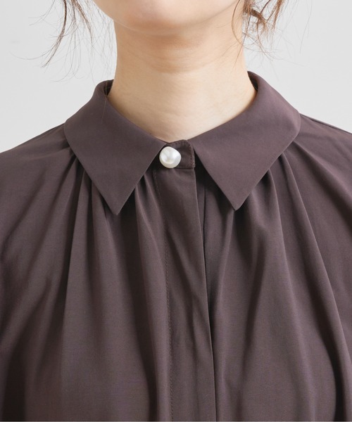 natural couture（ナチュラルクチュール）の「【WEB限定】osonoポイントパール釦ワンピース（ワンピース・レディース・パープル/ブラウン/グレー/オフホワイト/カーキ/ストライプ・FREE）」の16枚目の写真