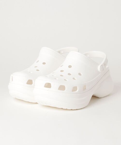 crocs（クロックス）の「crocs: クロックス クラシック ベイ クロッグ classic bae clog（サンダル・レディース・ホワイト/ブラック・24/23）」の2枚目の写真
