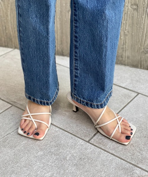 CIAOPANIC（チャオパニック）の「ナローストラップサンダル（サンダル・レディース・ブラック/イエロー/アイボリー・38/36/37）」の15枚目の写真