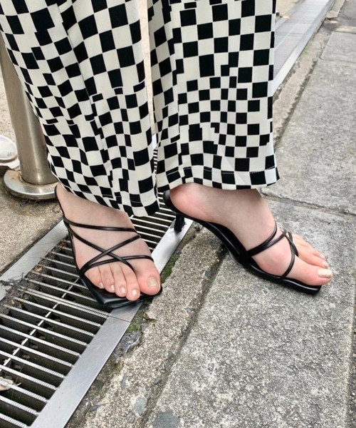 CIAOPANIC（チャオパニック）の「ナローストラップサンダル（サンダル・レディース・ブラック/イエロー/アイボリー・38/36/37）」の19枚目の写真