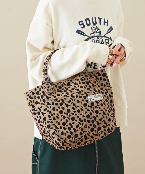 CUBE SUGAR（キューブシュガー）の「ヒョウ柄 キャンバス トートバッグ