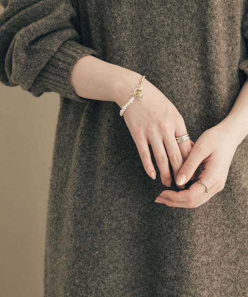 SMELLY（スメリー）の「タンスイパールメタルコンビブレスレット（ブレスレット・レディース・ゴールド系その他・-）」の2枚目の写真