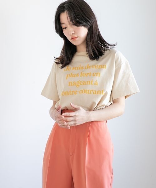 LOWRYS FARM（ローリーズファーム）の「ロゴプリントＴシャツ　267764（Tシャツ/カットソー・レディース・アイボリー/オフホワイト/チャコールグレー/グリーン・FREE）」の3枚目の写真
