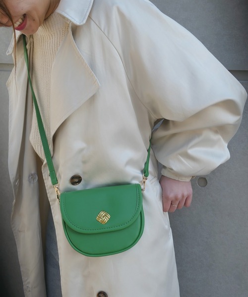 CORNERS（コーナーズ）の「レトロハーフムーンショルダーバッグ（ショルダーバッグ・レディース・ホワイト/ブラック/グリーン・FREE）」の4枚目の写真