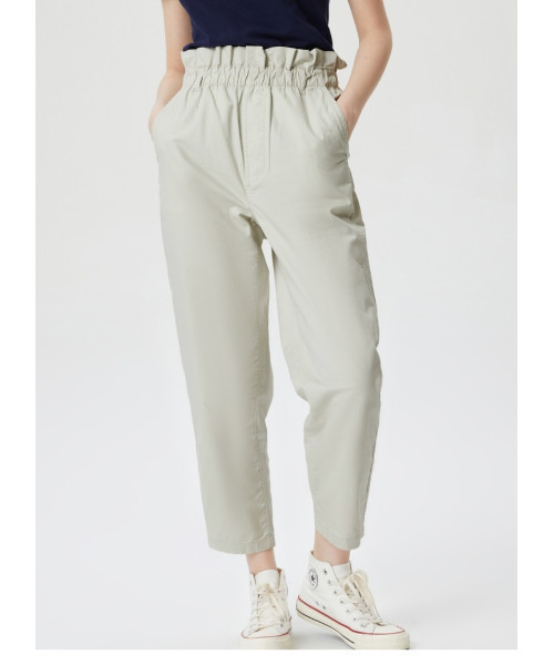 GAP（ギャップ）の「FREE&FLOW ペーパーバッグ カーキパンツ（その他パンツ・レディース・ブラック/ベージュ/グレー/カーキ・S/M/XS/L/XXS）」の2枚目の写真