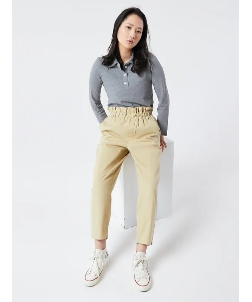 GAP（ギャップ）の「FREE&FLOW ペーパーバッグ カーキパンツ（その他パンツ・レディース・ブラック/ベージュ/グレー/カーキ・S/M/XS/L/XXS）」の14枚目の写真