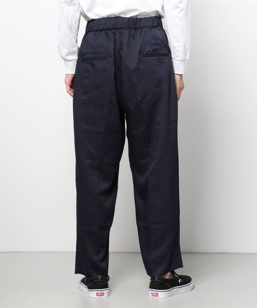 VIKTOR&ROLF（ヴィクター&ロルフ）の「VIKTOR&ROLF(ヴィクター＆ロルフ)ラインストーンパンツ（その他パンツ・メンズ・ネイビー・48/46）」の2枚目の写真