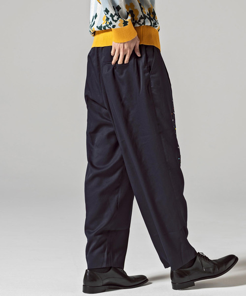 VIKTOR&ROLF（ヴィクター&ロルフ）の「VIKTOR&ROLF(ヴィクター＆ロルフ)ラインストーンパンツ（その他パンツ・メンズ・ネイビー・48/46）」の20枚目の写真