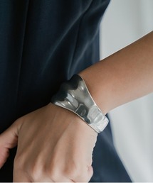 LAPUIS(ラピュイ)Nuance Wideバングル