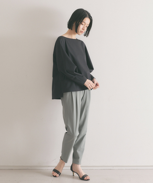 qualite(カリテ)の「《セットアップ対応》2WAYストレッチパフブラウス(シャツ/ブラウス・レディース・ブラック/オフホワイト/カーキ・38/36)」の8枚目の写真