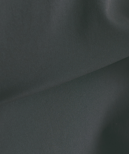 qualite(カリテ)の「《セットアップ対応》2WAYストレッチパフブラウス(シャツ/ブラウス・レディース・ブラック/オフホワイト/カーキ・38/36)」の22枚目の写真