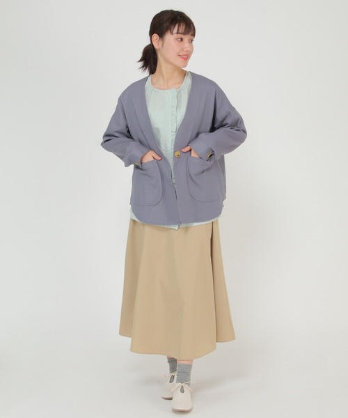 LBC（エルビーシー）の「ノーカラーシャツテールジャケット（ノーカラージャケット・レディース・チャコールグレー/ベージュ・L/M）」の3枚目の写真
