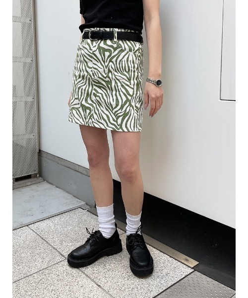 ENVYM（アンビー）の「ゼブラプリントミニスカート（スカート・レディース・ブラック/グリーン・S/M）」の12枚目の写真