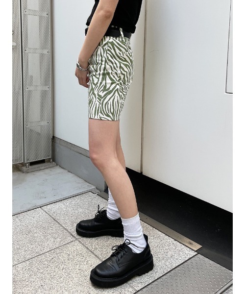 ENVYM（アンビー）の「ゼブラプリントミニスカート（スカート・レディース・ブラック/グリーン・S/M）」の13枚目の写真