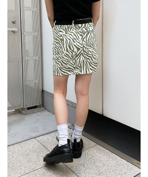 ENVYM（アンビー）の「ゼブラプリントミニスカート（スカート・レディース・ブラック/グリーン・S/M）」の14枚目の写真