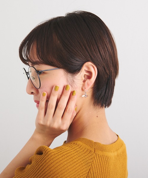 ear PAPILLONNER（イアパピヨネ）の「(WEB限定) シルバー９２５　ラッキーBeeピアス（ピアス（両耳用）・レディース・シルバー/ゴールド・FREE）」の5枚目の写真