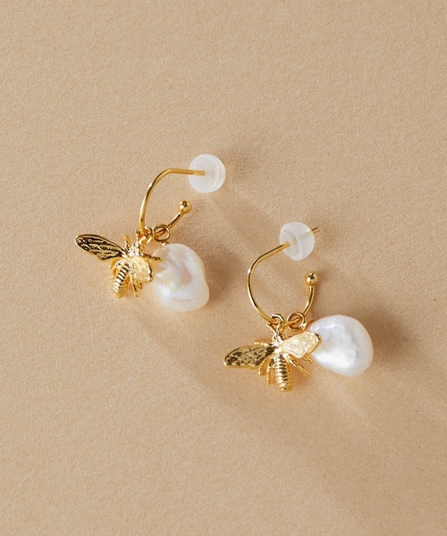 ear PAPILLONNER（イアパピヨネ）の「(WEB限定) シルバー９２５　ラッキーBeeピアス（ピアス（両耳用）・レディース・シルバー/ゴールド・FREE）」の6枚目の写真
