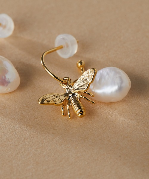 ear PAPILLONNER（イアパピヨネ）の「(WEB限定) シルバー９２５　ラッキーBeeピアス（ピアス（両耳用）・レディース・シルバー/ゴールド・FREE）」の7枚目の写真