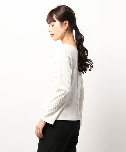 ehka sopo（エヘカソポ）の「スクエア／クルーネック前後着カットソー（Tシャツ/カットソー・レディース・ブラック/ベージュ/キナリ・ﾌﾘ-）」の4枚目の写真