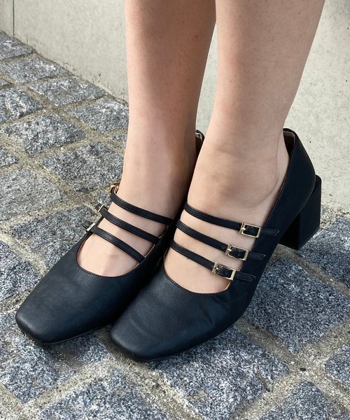 TITTY&CO.（ティティーアンドコー）の「【TITTY&CO.】トリプルストラップパンプス（パンプス・レディース・ブラック/シルバー/マルチ・LARGE/SMALL/MEDIUM）」の6枚目の写真