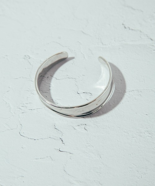 COLOR TOKYO ACCESSORIES(カラートウキョウアクセサリー)の「ニュアンスメタルバングル(バングル/リストバンド・レディース・Silver/GOLD ・FREE)」の10枚目の写真