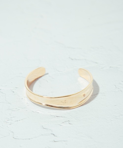 COLOR TOKYO ACCESSORIES(カラートウキョウアクセサリー)の「ニュアンスメタルバングル(バングル/リストバンド・レディース・Silver/GOLD ・FREE)」の8枚目の写真