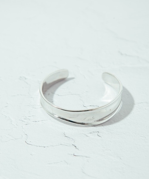 COLOR TOKYO ACCESSORIES(カラートウキョウアクセサリー)の「ニュアンスメタルバングル(バングル/リストバンド・レディース・Silver/GOLD ・FREE)」の20枚目の写真