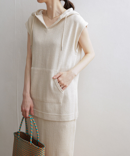 URBAN RESEARCH DOORS（アーバンリサーチドアーズ）の「『セットアップ対応』ヘリンボーン柄カットパーカー（パーカー・レディース・ブラウン/ナチュラル・MEDIUM）」の11枚目の写真