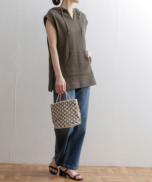 URBAN RESEARCH DOORS（アーバンリサーチドアーズ）の「『セットアップ対応』ヘリンボーン柄カットパーカー（パーカー・レディース・ブラウン/ナチュラル・MEDIUM）」の9枚目の写真