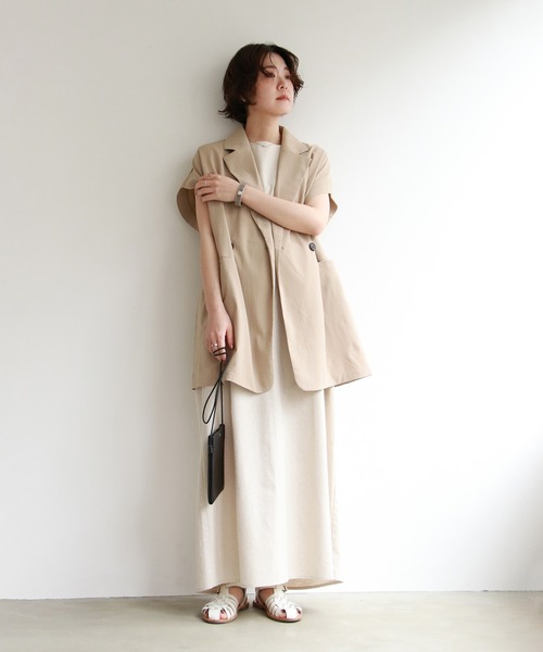 notch.(ノッチ)の「クレープノースリーブジャケット(ベスト・レディース・ブラック/オフホワイト/ライトベージュ・M)」の7枚目の写真