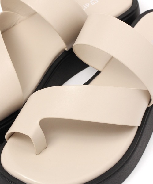 studio CLIP（スタディオクリップ）の「厚底トングサンダル（サンダル・レディース・サックスブルー/ホワイト/ブラウン/ブラック・MEDIUM/LARGE）」の9枚目の写真