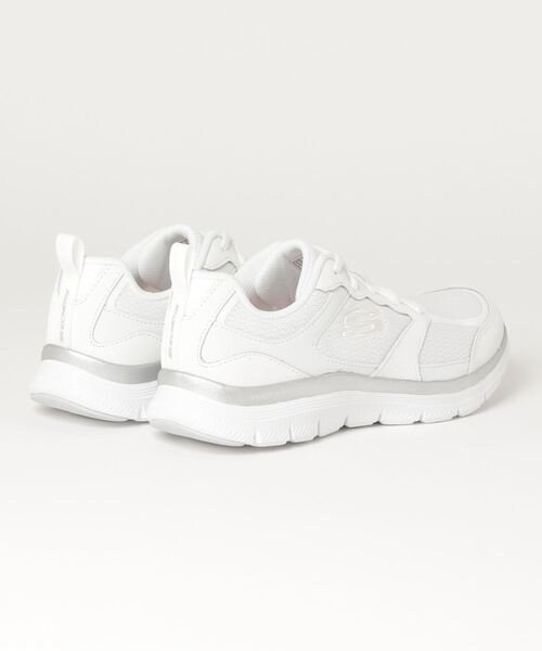 SKECHERS(スケッチャーズ)の「SKECHERS FLEX APPEAL 4.0-ACTIVE FLOW / スケッチャーズ フレックス アピール 4.0-アクティブ フロー【幅広 ワイドタイプ 】(スニーカー・レディース・ホワイト・22.5cm/23cm/23.5cm/24cm/24.5cm/25cm)」の6枚目の写真