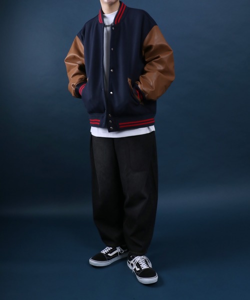 ANPAS(アンパス)の「ANPAS Synthetic Leather&Melton Oversize Varsity Jacket/ANPAS 別注 メルトン オーバーサイズ シンセティックレザー スタジャン(スタジャン・メンズ・ブラック/ネイビー/グリーン・LL/M/L)」の15枚目の写真