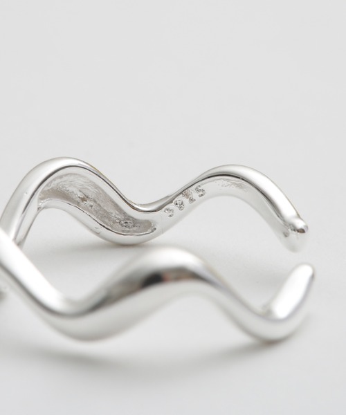 Geel(ギール)の「Geel/ニュアンスウェーブリング(リング・レディース・シルバー/ゴールド・FREE)」の9枚目の写真
